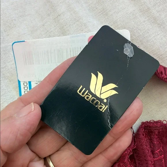 Wacoal Burgundy Lace Bra - Picture 2 of 3